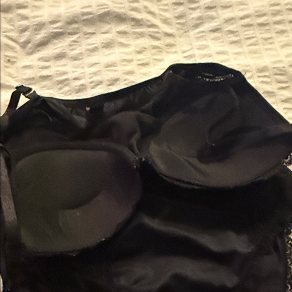 Elegant Black Lace Bodysuit - Picture 5 of 7